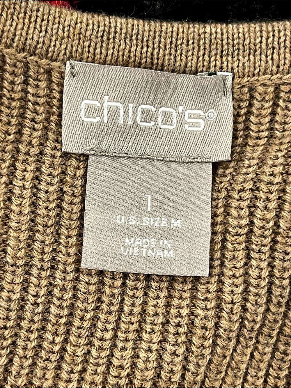 Chico's V-Neck Knit Sweater in tan Size Medium Like New